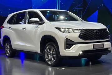 Innova Hycross